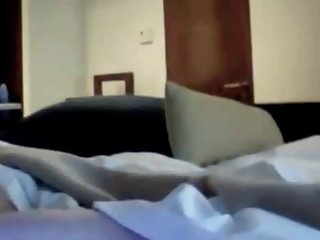 Eu tenho um video de cexo bom passeio e fodido uma menina bonita.